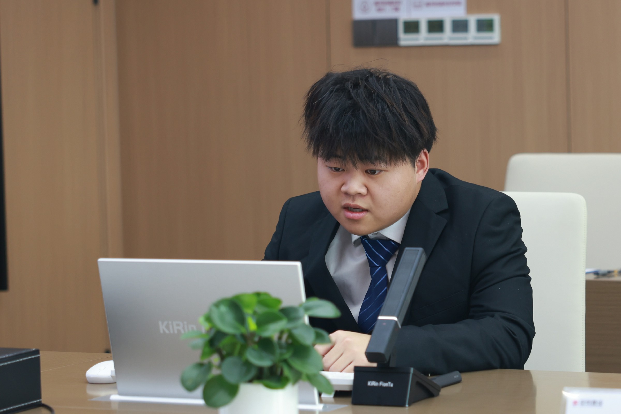 南山B塔项目见习施工工程师陈坤南.jpg